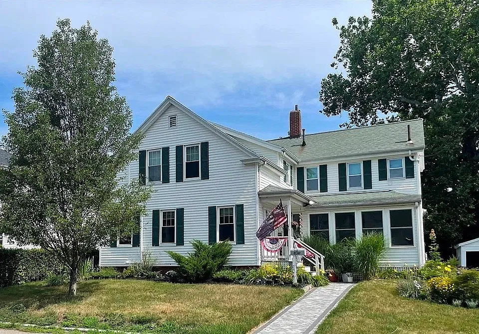 15 Briggs St