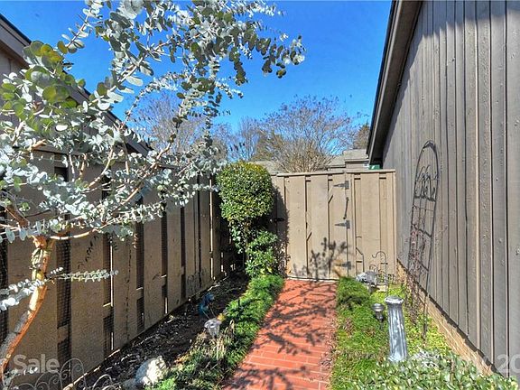 3rd image of 5009 Sunningdale Ct