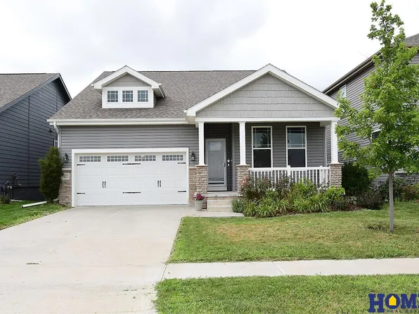 7421 N 11th St, Lincoln, NE 68521