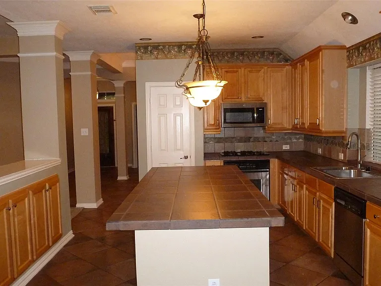 4823 Cypress Spring Dr — Photo 11