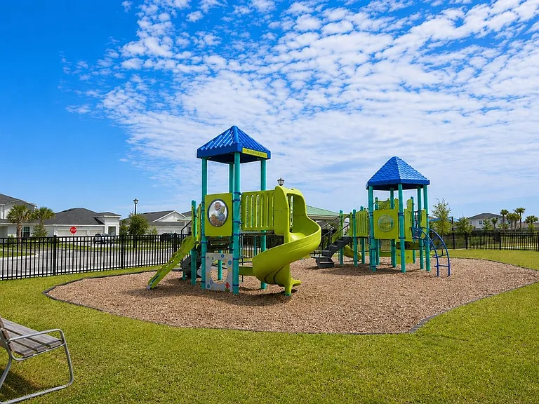 12220 SW Roma Cir — Photo 41