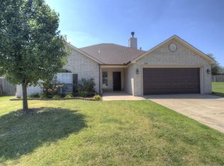 1115 S Marina Dr, Oologah, OK 74053