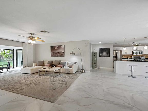 3rd image of 4 S Lakeshore Dr