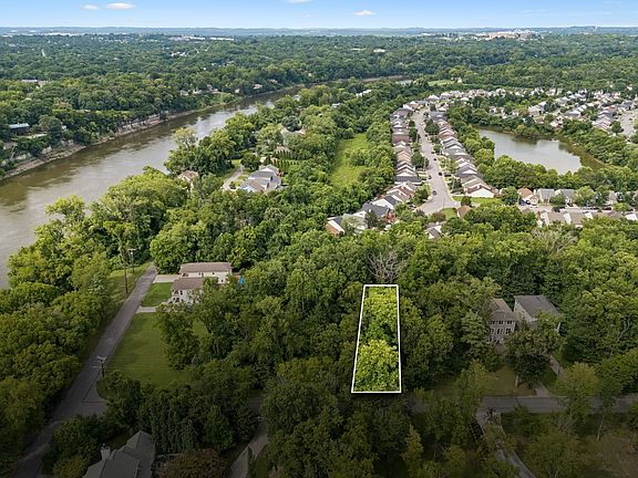 5th image of 2121 Wooddale Ln