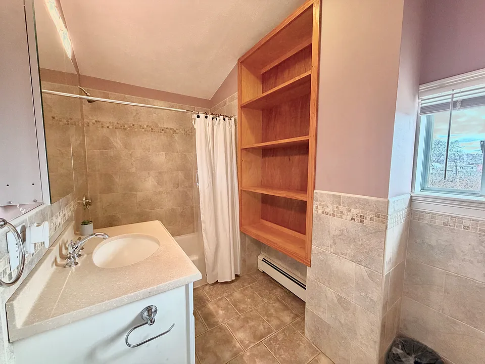 Bathroom built-in shelving / storage