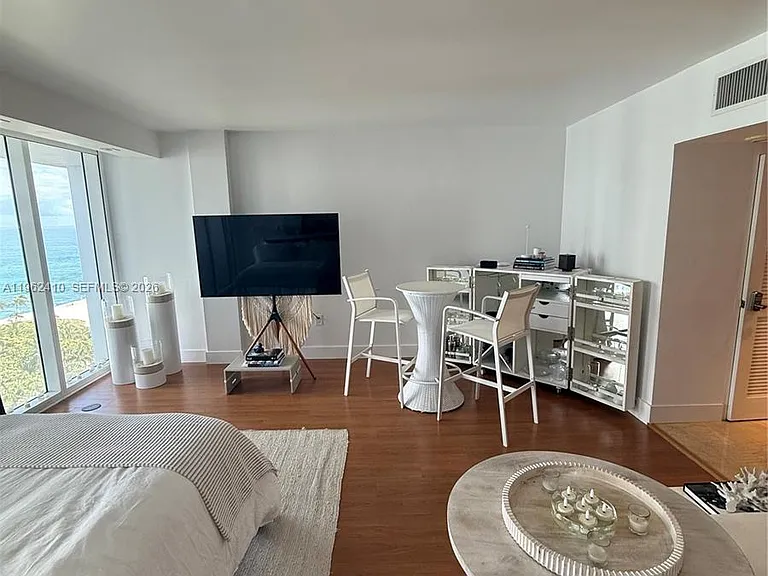 10275 Collins Ave #1402 — Photo 8