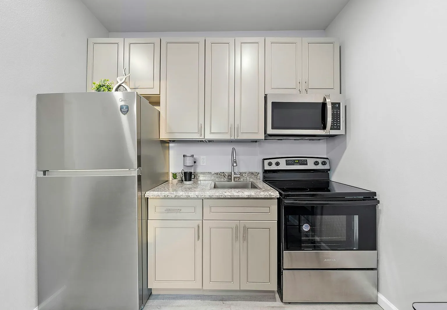 801 Avenue K, Unit D — Photo 4