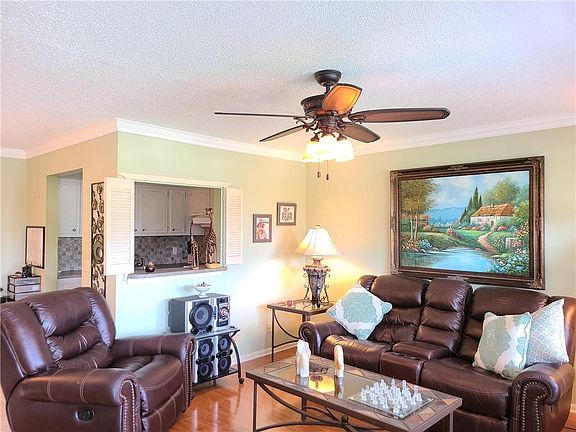 5th image of 239 Markham Dr #239-K