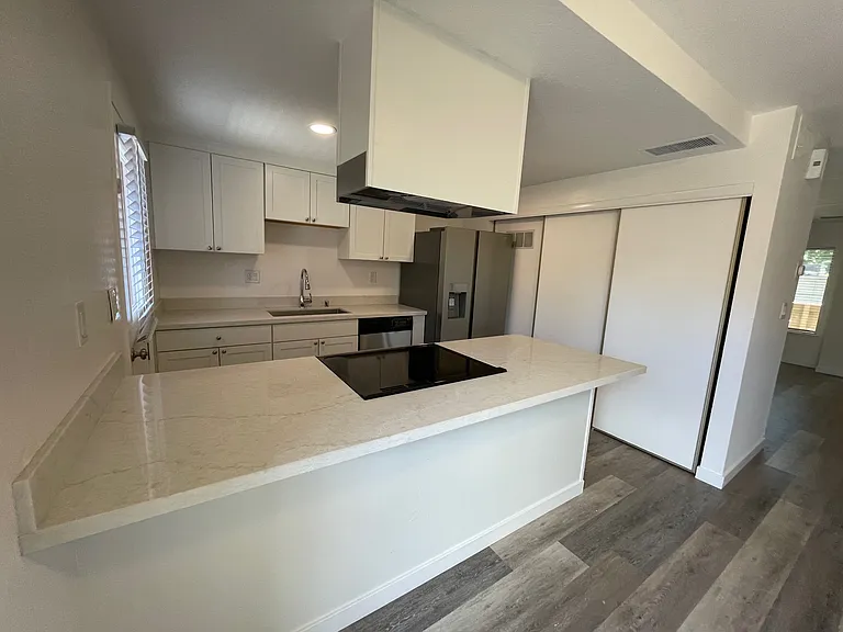 1994 Pomar Way — Photo 2