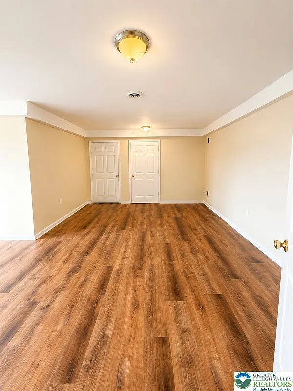 3 bed, 490 sqft, $2,250 — Photo 4