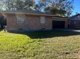 2419 N Prairie Creek Rd, Dallas, TX 75227
