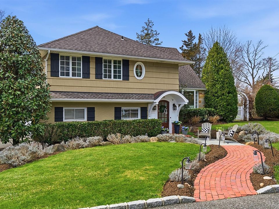 1st image of 36 Bay Drive E