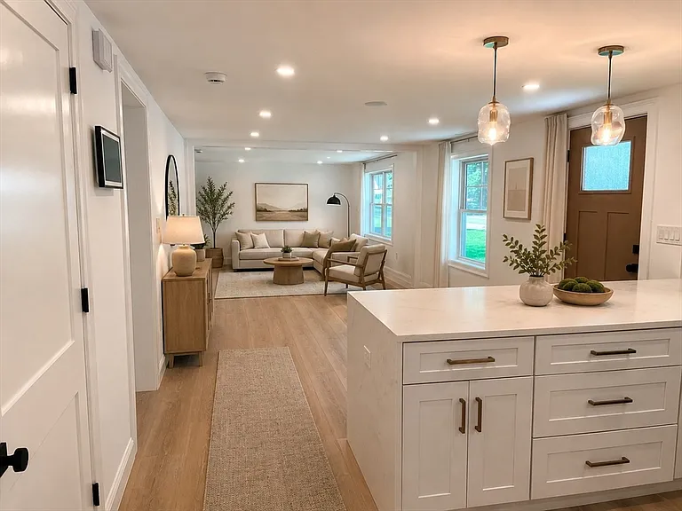 373 Eliot St — Photo 3