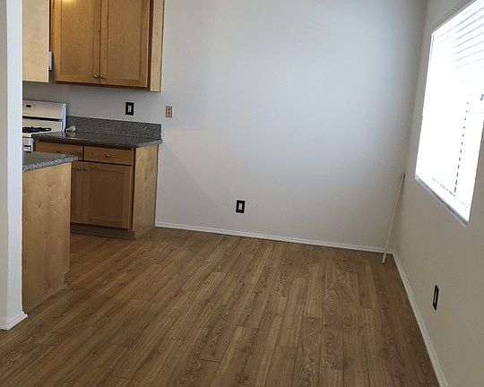 5th image of 1144 21st St APT 6