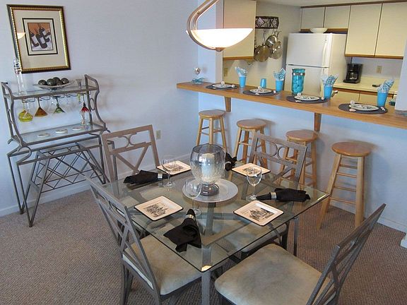 5th image of 31 E Grand Ave APT 45