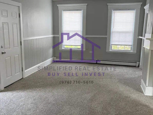 34 High St #5, South Paris, ME 04281