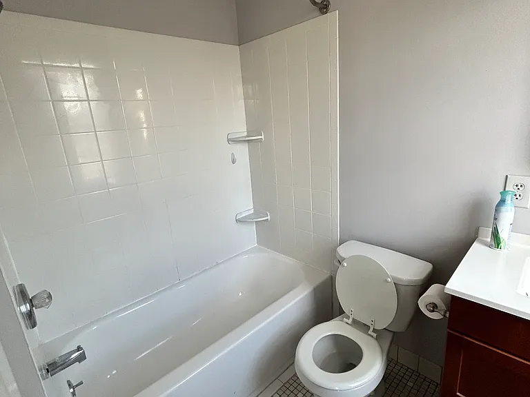 4 E Athens Ave #203 — Photo 17