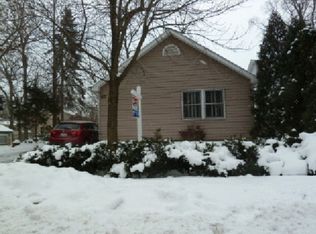 123 Elm Ave, Mundelein, IL