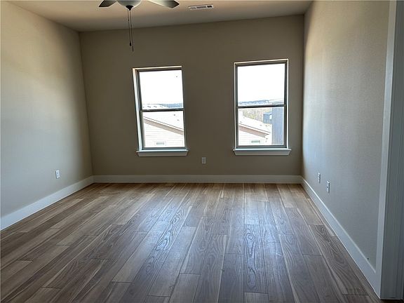 3rd image of 2244 W Million Ln