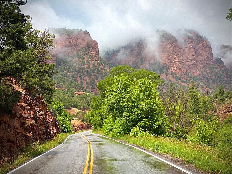 the view on the drive up frying pan road