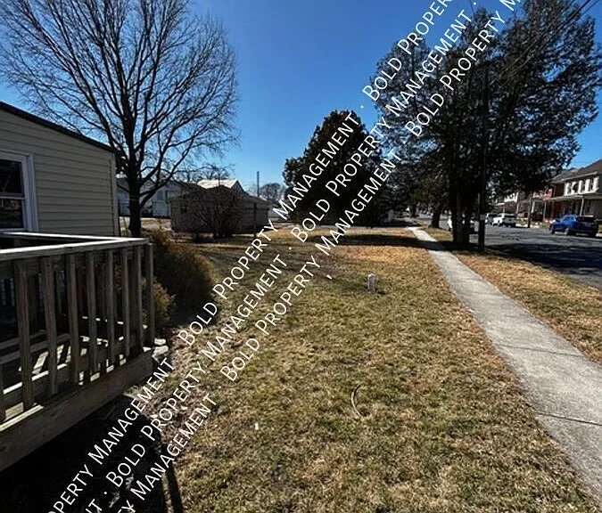 143 N Lancaster St — Photo 15