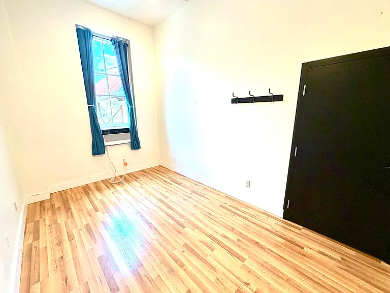 119 W Main St #H — Photo 3