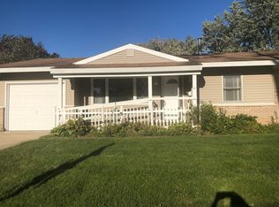 939 Victoria Ln, Elk Grove Village, IL 60007