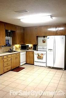 2nd image of 113 Meadow Ln