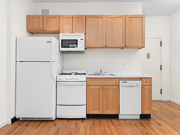5th image of 340 E 86th St APT 6
