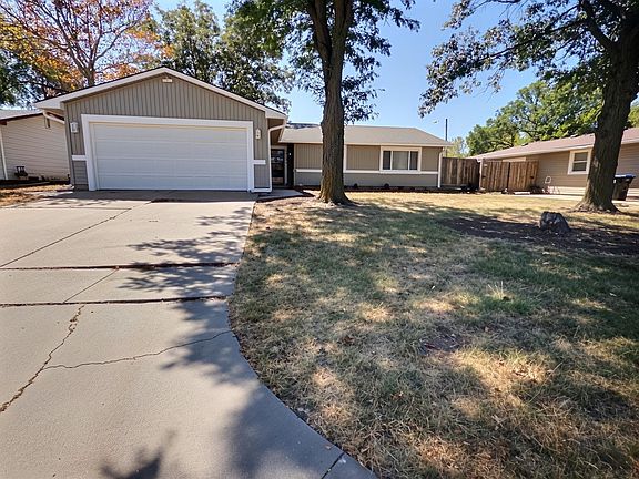 2nd image of 5013 E Looman St
