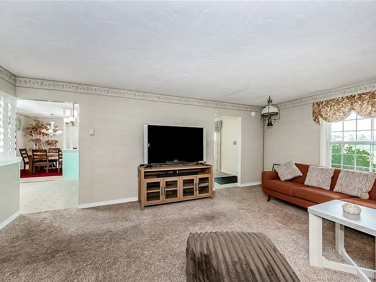 963 Stonebraker Rd — Photo 11