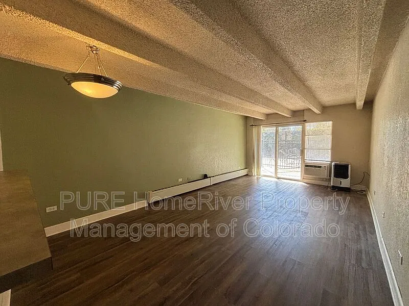 1 bed, 1.0 bath, 634 sqft, $1,550 — Photo 2