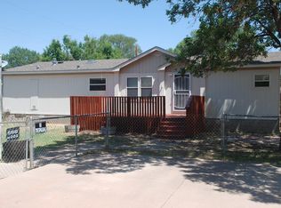 150 Noble Ln, Bosque Farms, NM 87068