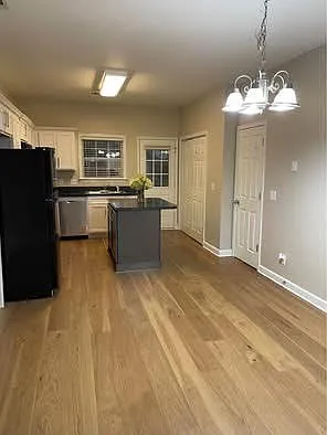 806 Cashmere Dr — Photo 3