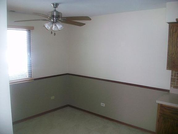 4th image of 8411 W 162nd Pl #2