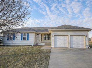 710 Meadow Ln, Raymore, MO 64083