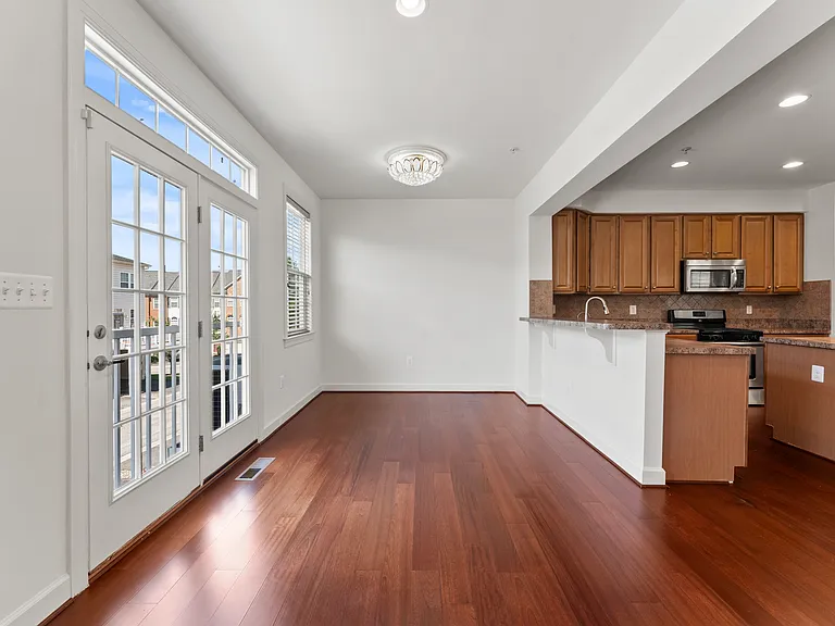 10579 Old Ellicott Cir — Photo 17