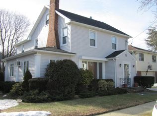 73 Neptune Ave, Woodmere, NY 11598