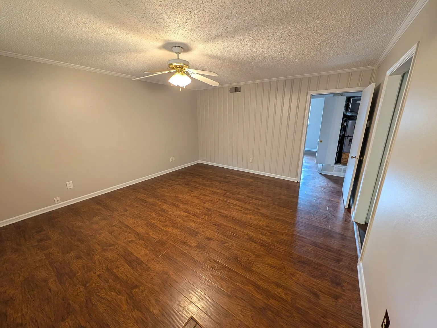 2 bed, 920 sqft, $1,100 — Photo 3