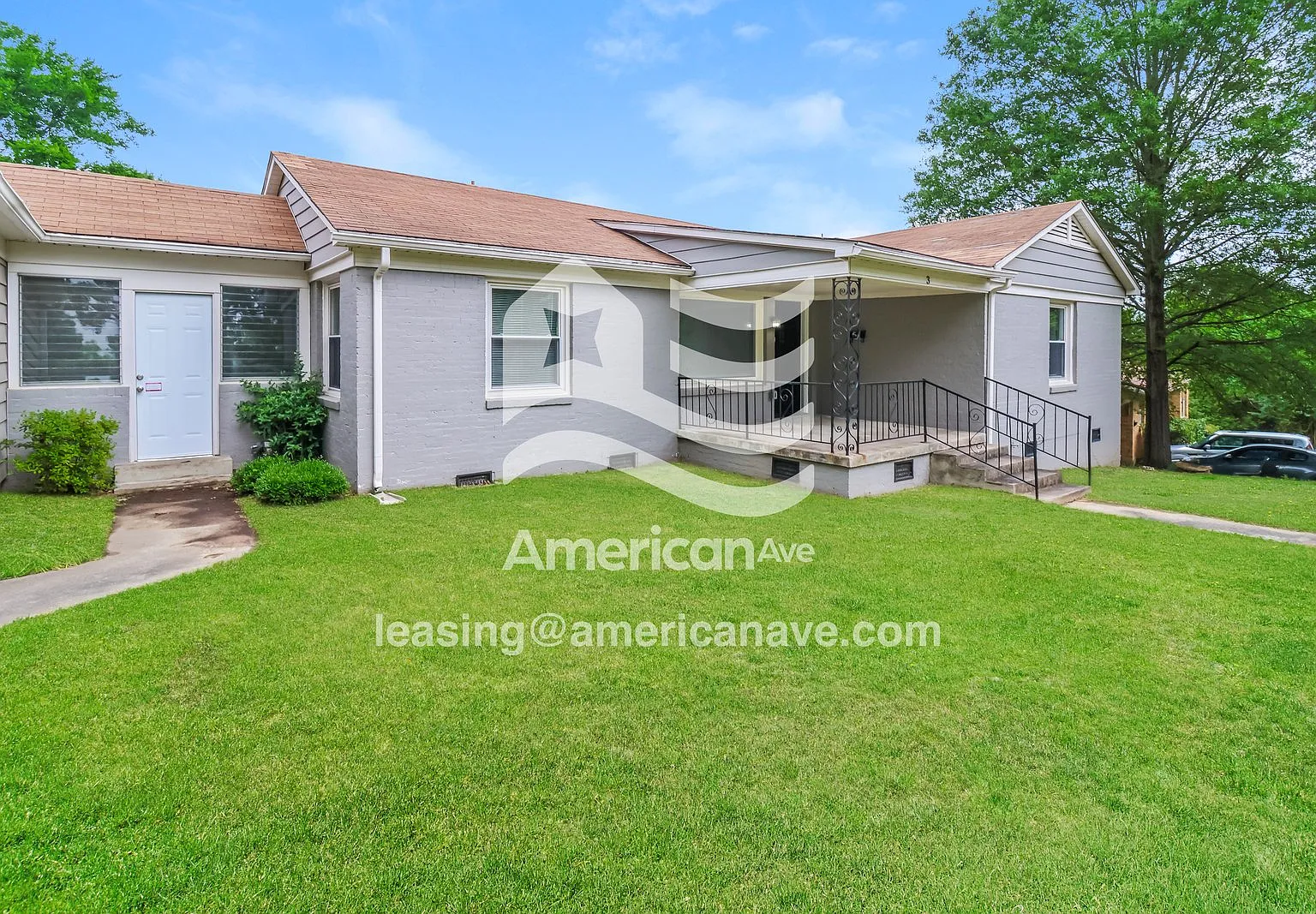 2 bed, 1.0 bath, 1294 sqft, $1,034 — Photo 2
