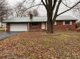 407 W Sanford St, Bunker Hill, IL 62014