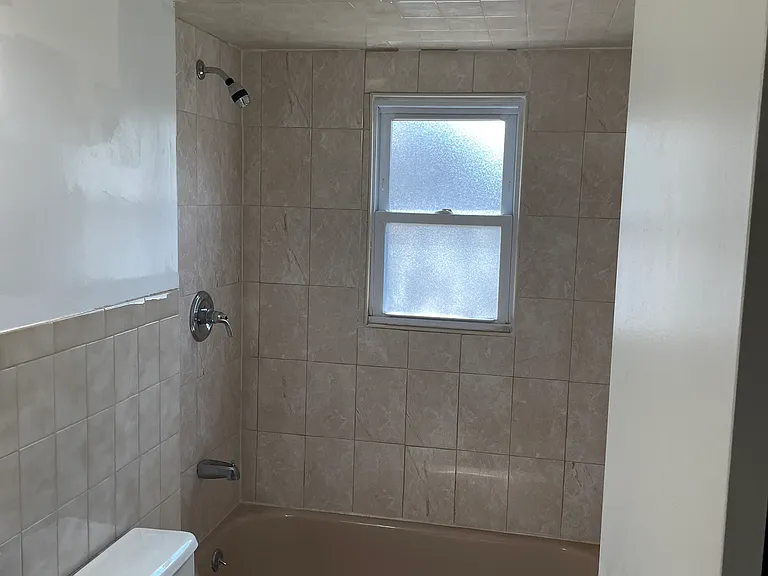 1379 E St #1 — Photo 11