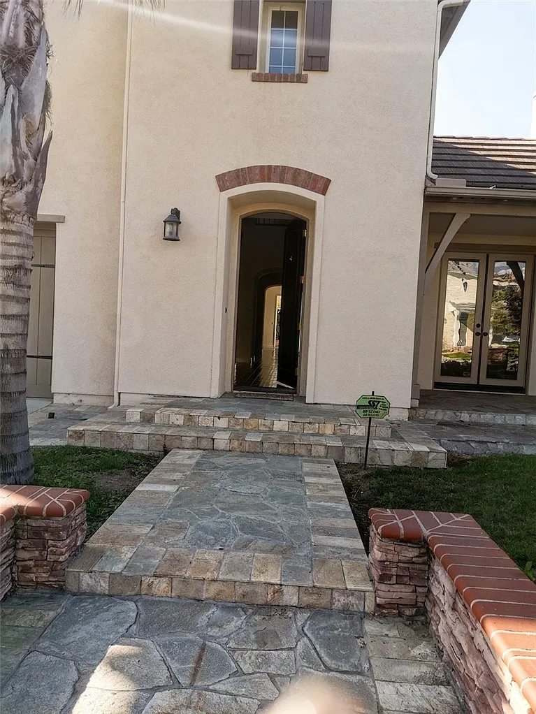 5 bed, 3105 sqft, $4,800 — Photo 3
