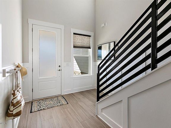 4th image of 100 Seahill Dr
