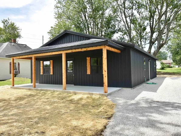 730 10th St NE, Linton, IN 47441