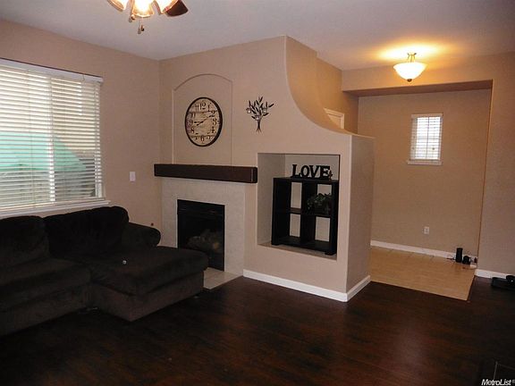 4th image of 4104 Dunhill Dr