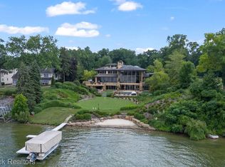 4790 Dow Ridge Rd, Orchard Lake, MI 48324