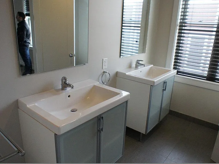 170 Bowen St #3 — Photo 9