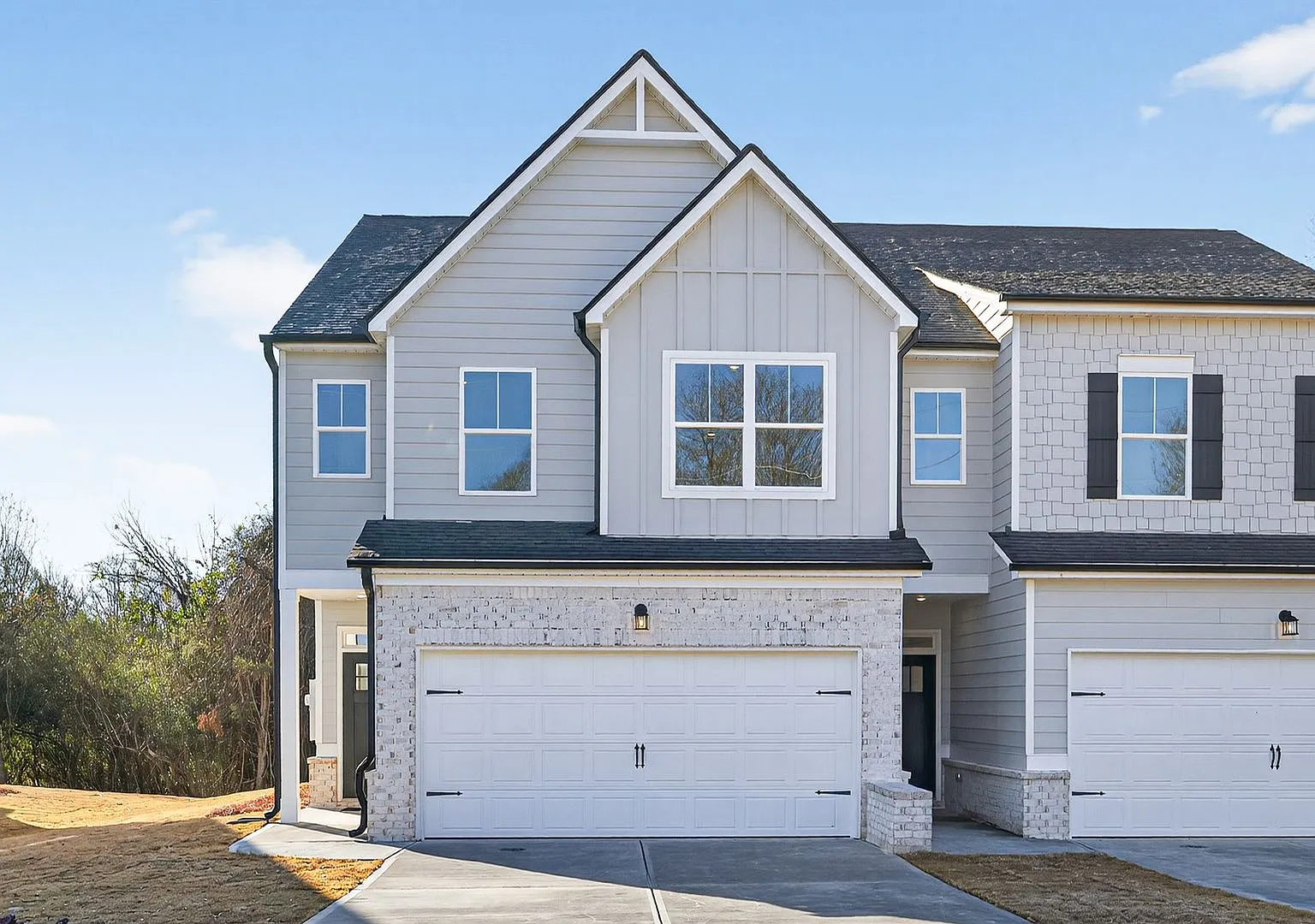 1 Month Free! New Construction 3br! Available Now! — Photo 1