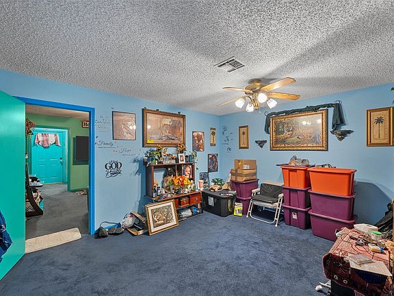 3rd image of 416 Capps St
